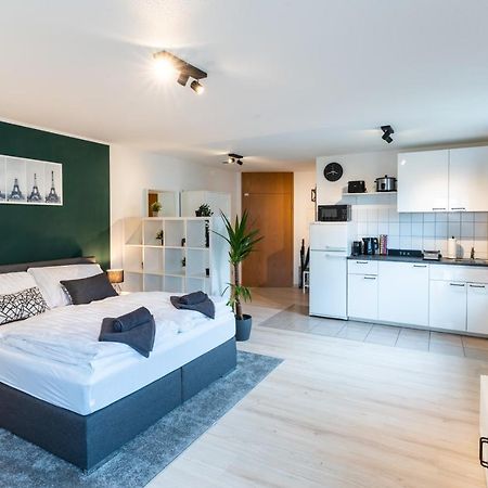 בובלינגן Mercedes I Stuttgart I Kitchen I Home Office I Parkplatz מראה חיצוני תמונה