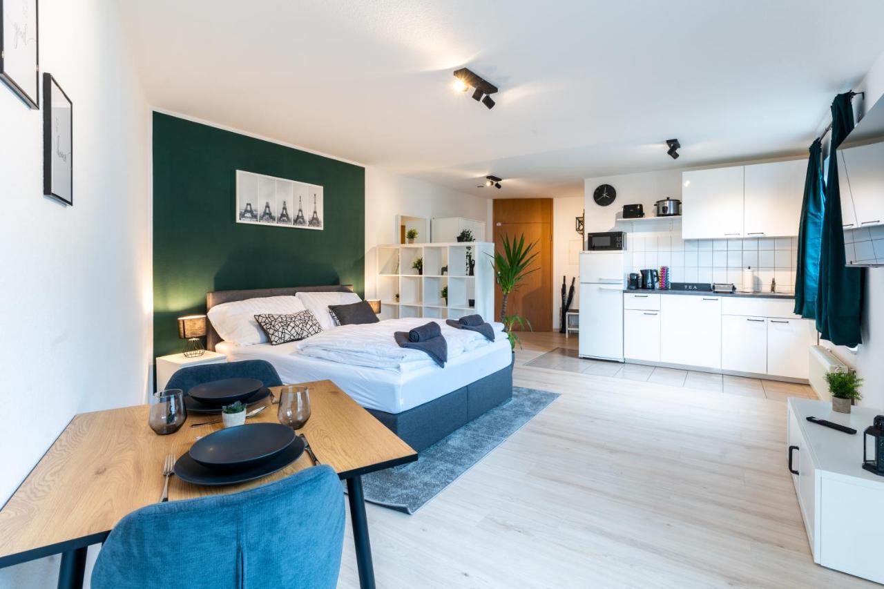 בובלינגן Mercedes I Stuttgart I Kitchen I Home Office I Parkplatz מראה חיצוני תמונה